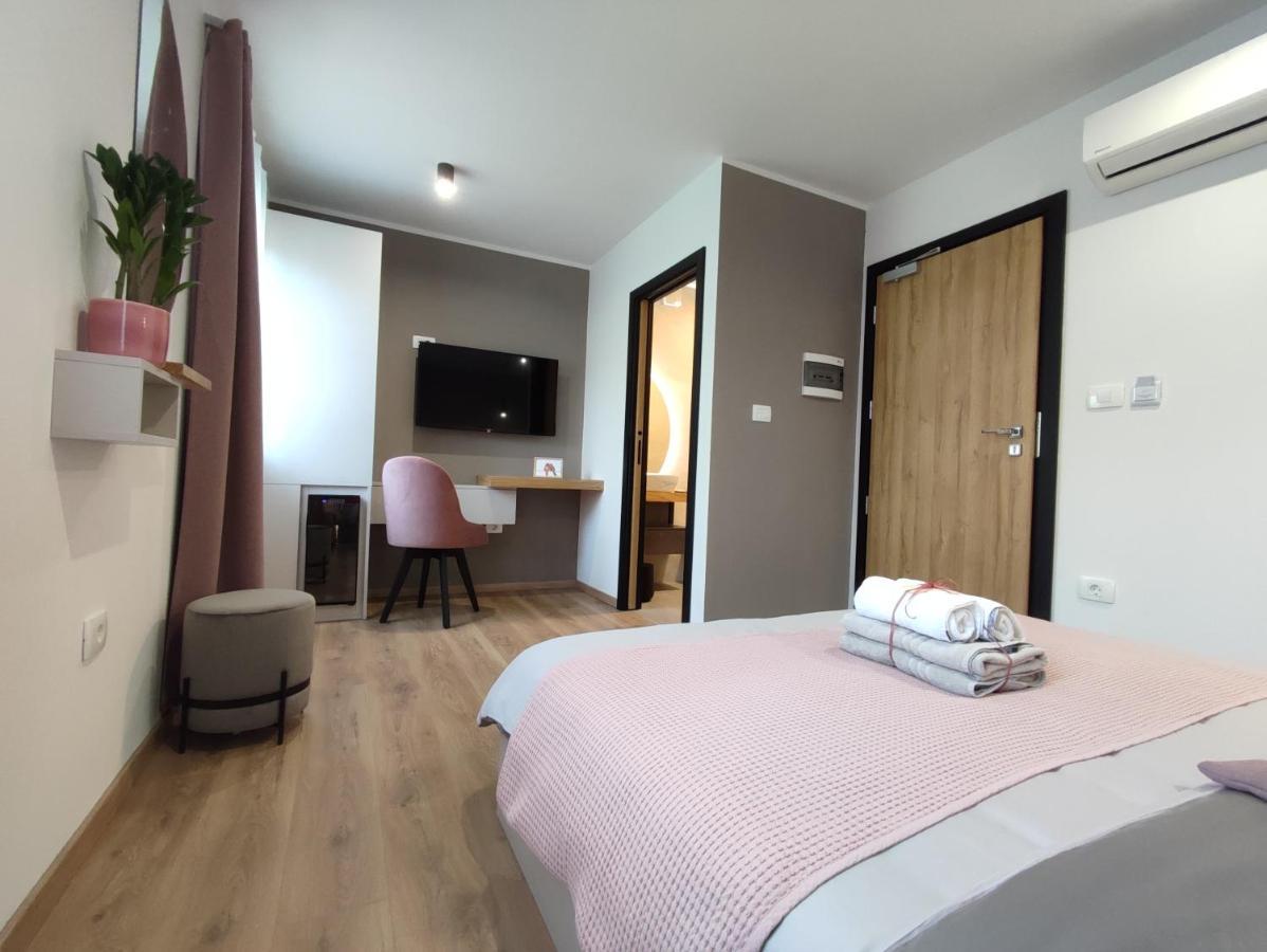 Boutique Rooms By Petric Winery Dobravlje Экстерьер фото
